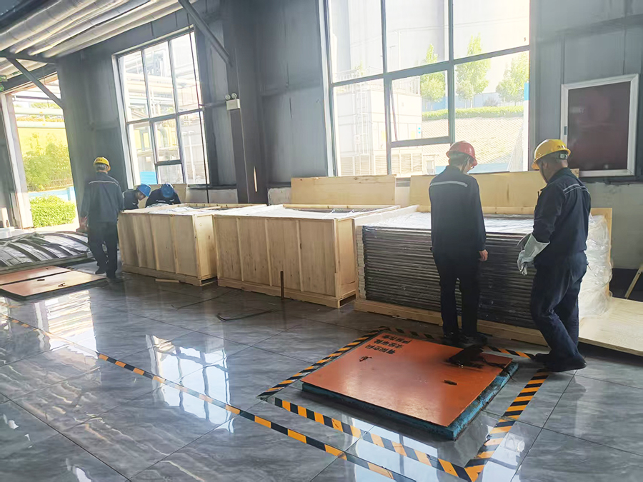 4000噸中水回用MBR膜組安裝現(xiàn)場（一）