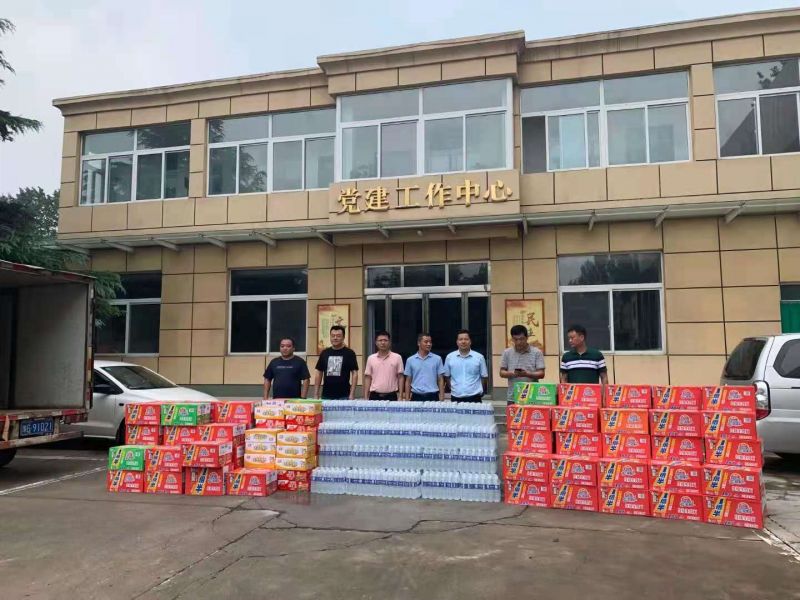 大水無(wú)情，人間有愛(ài)！