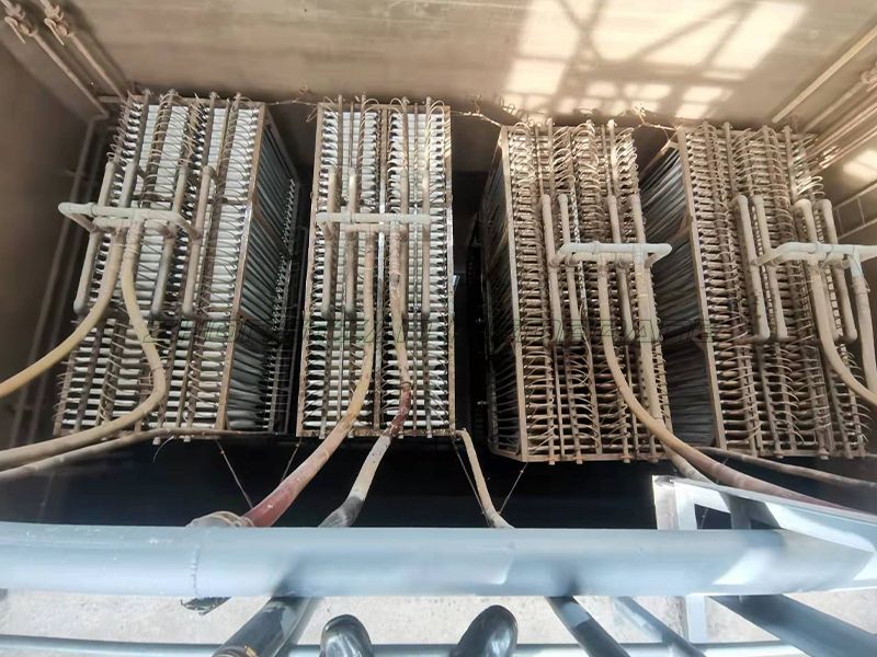 1000噸生活污水MBR膜組安裝現(xiàn)場(chǎng)（二）